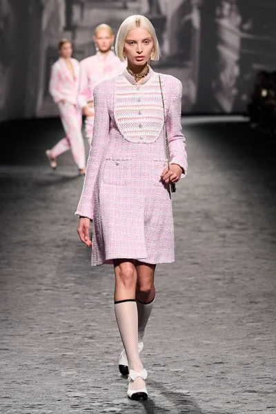 Look 37